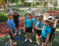 Динамический час "Веселая поляна"